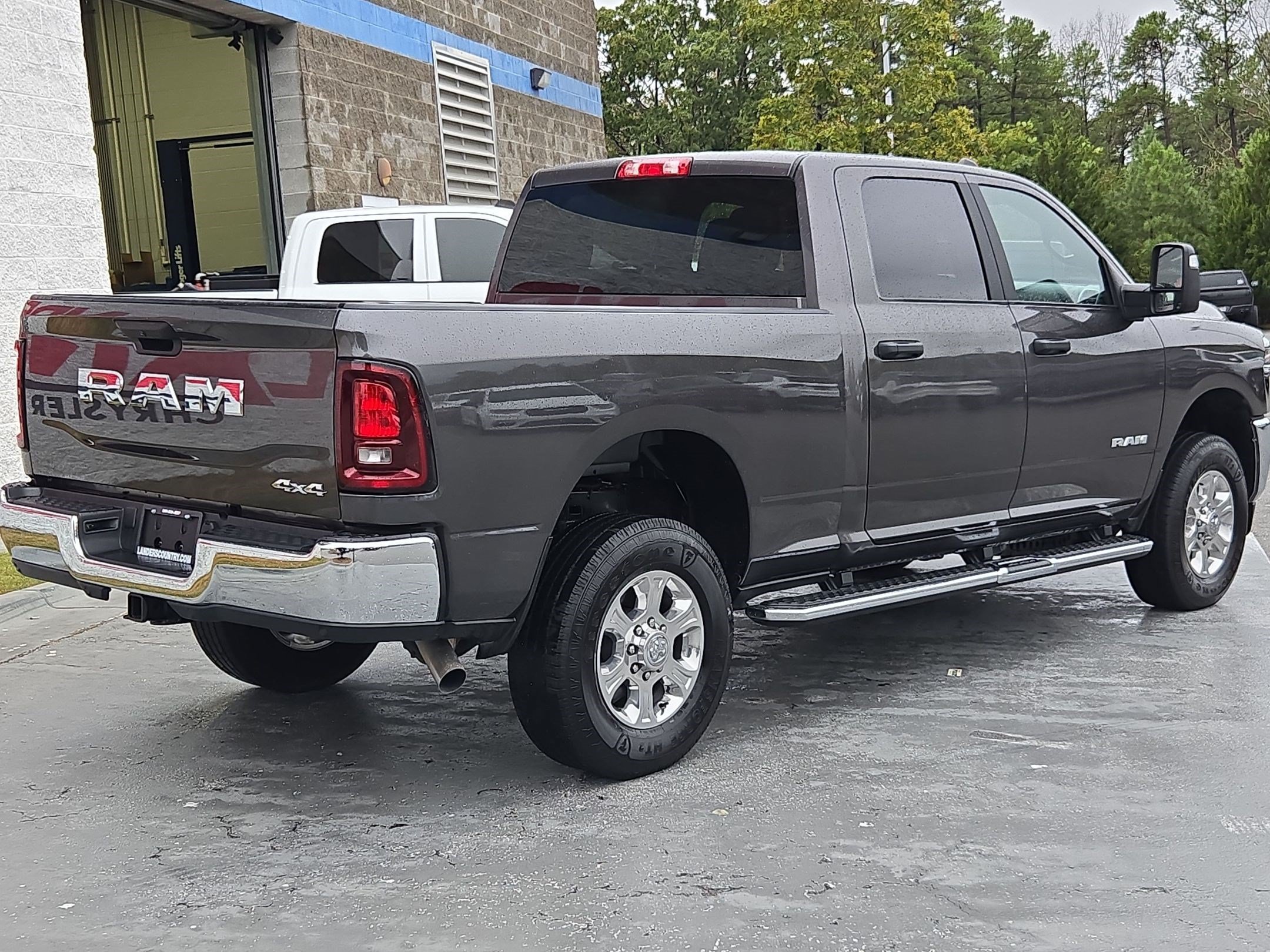 Used 2025 RAM 2500 Big Horn AWD/4WD image 7