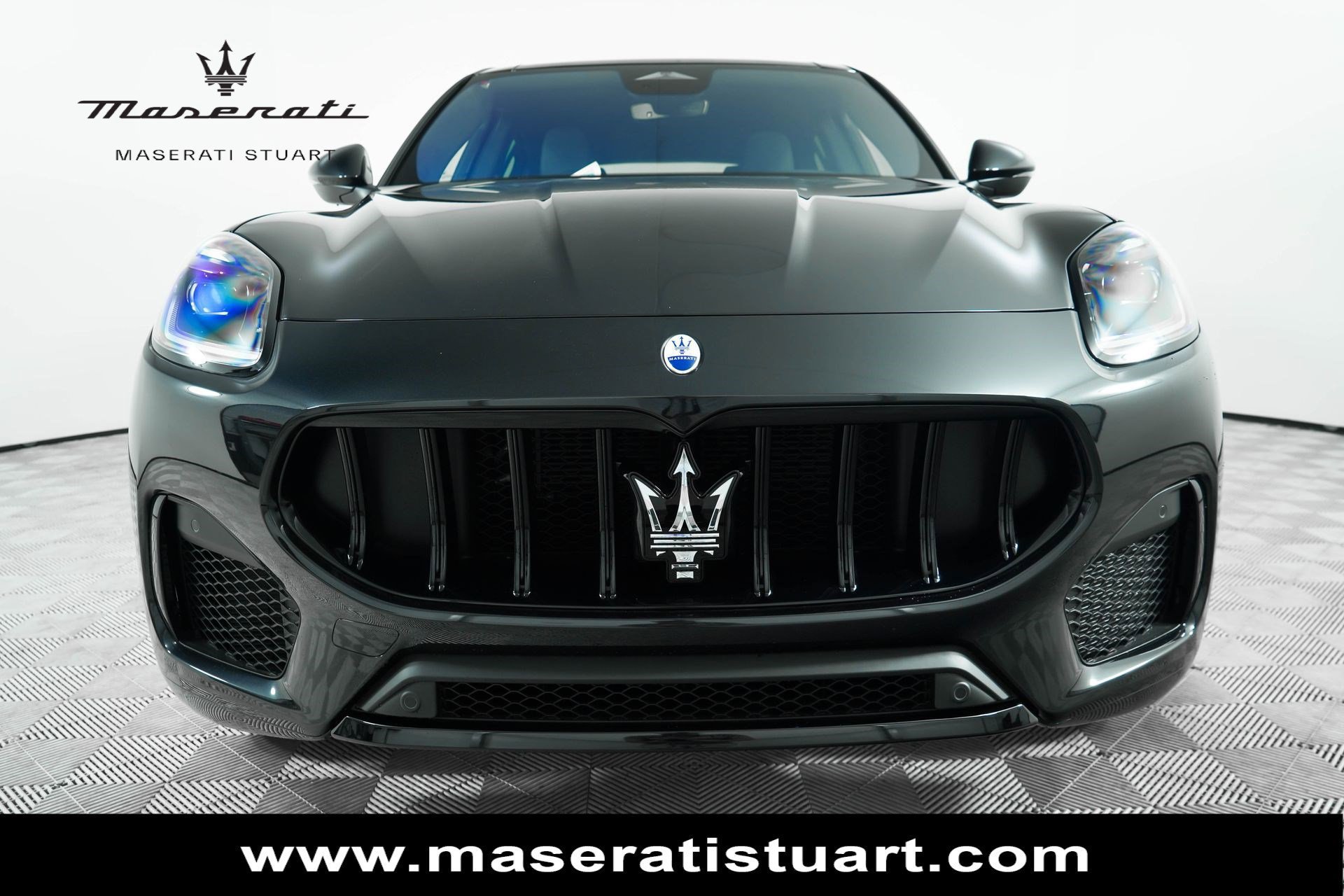 Used 2025 Maserati Grecale Modena AWD/4WD image 2