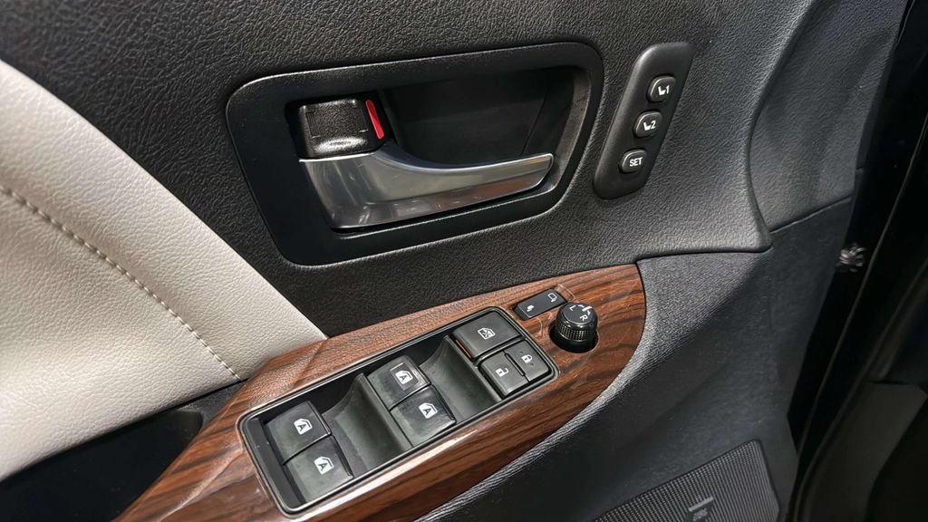 Used 2020 Toyota Sienna Limited Premium AWD/4WD image 26