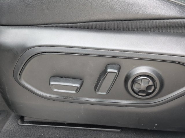 Used 2022 Jeep Grand Cherokee Overland AWD/4WD image 21