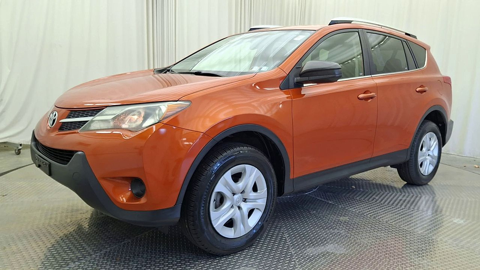 Used 2015 Toyota RAV4 LE FWD image 10
