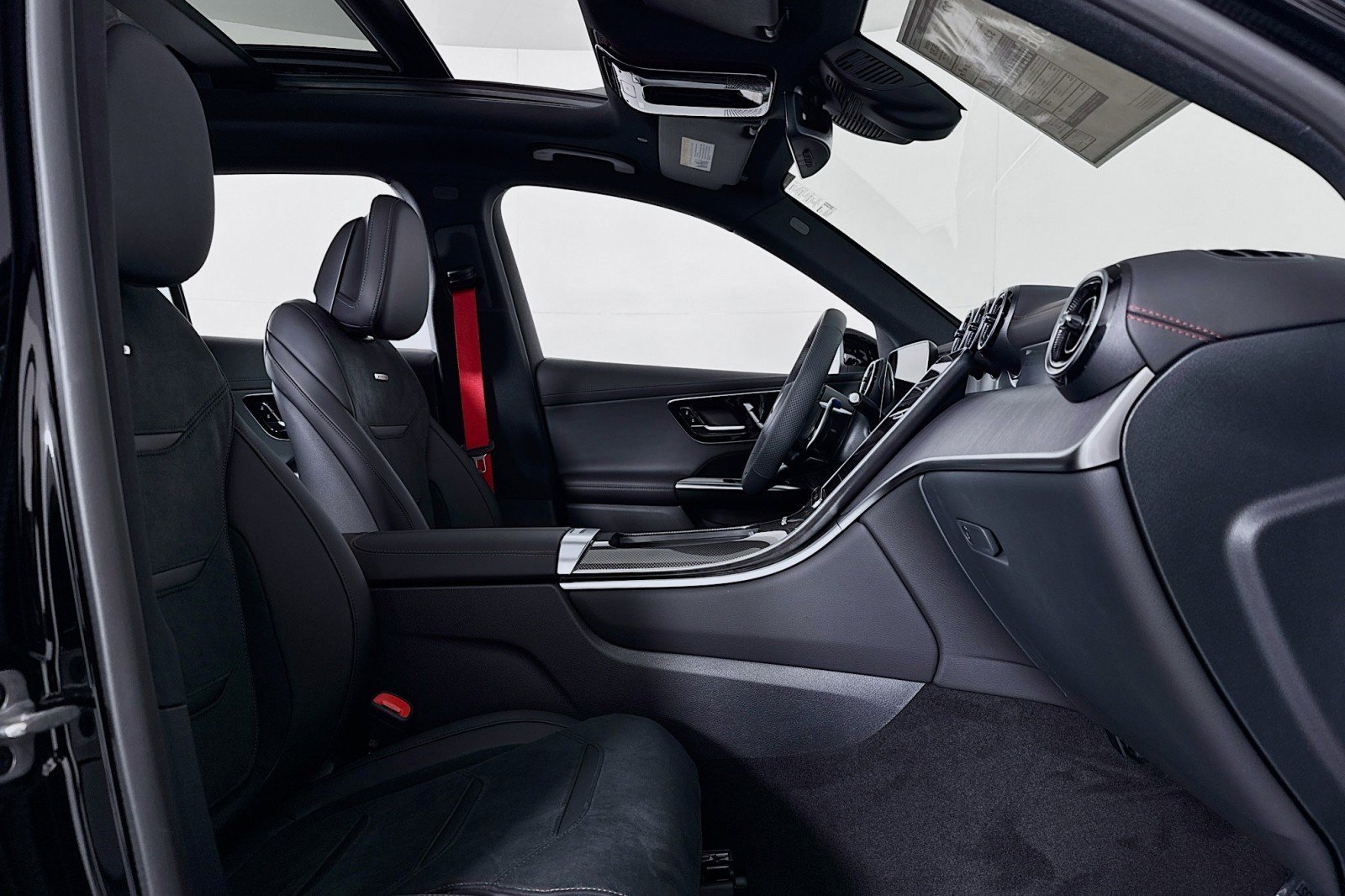 New 2026 Mercedes-Benz GLC 43 AMG 4MATIC image 6