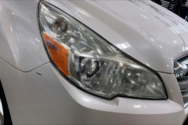 Used 2014 Subaru Outback 2.5i Limited w/ Moonroof Package AWD/4WD image 28