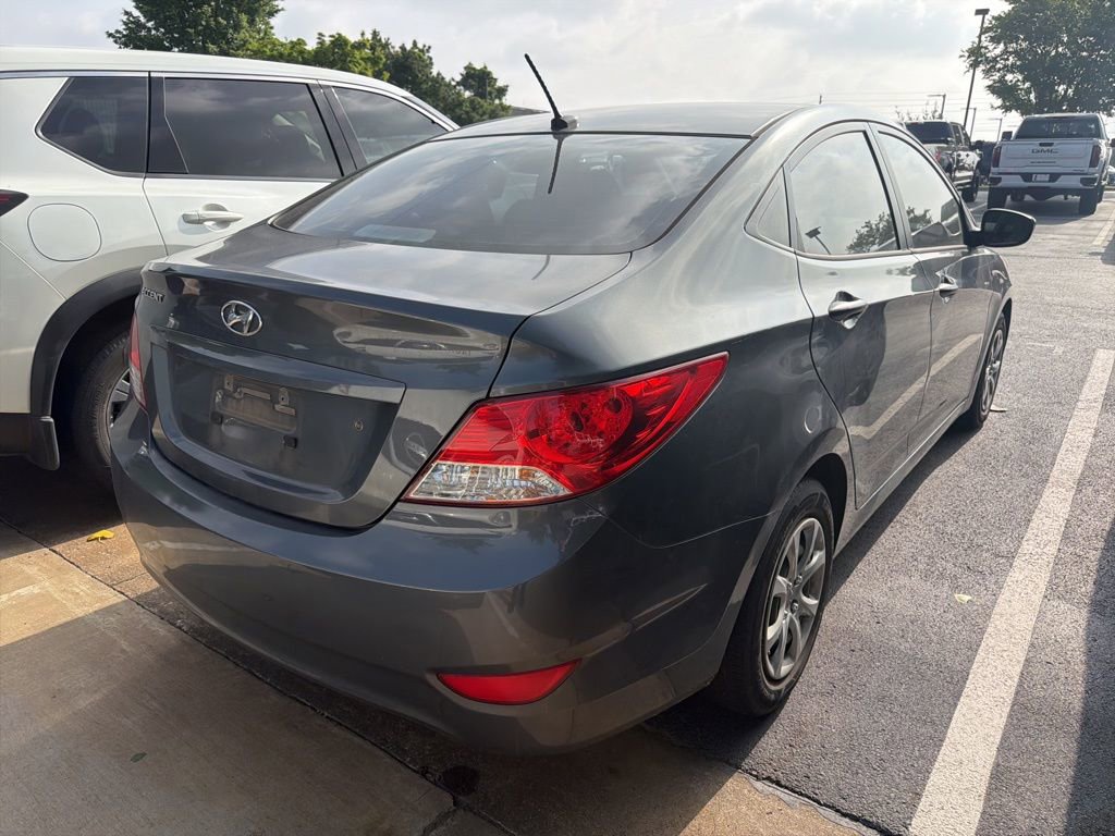 Used 2012 Hyundai Accent GLS FWD image 3