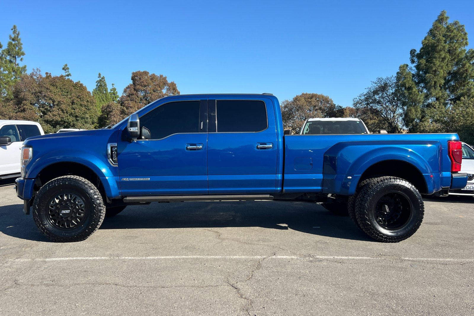 Used 2022 Ford F450 Platinum w/ FX4 Off-Road Package AWD/4WD image 7