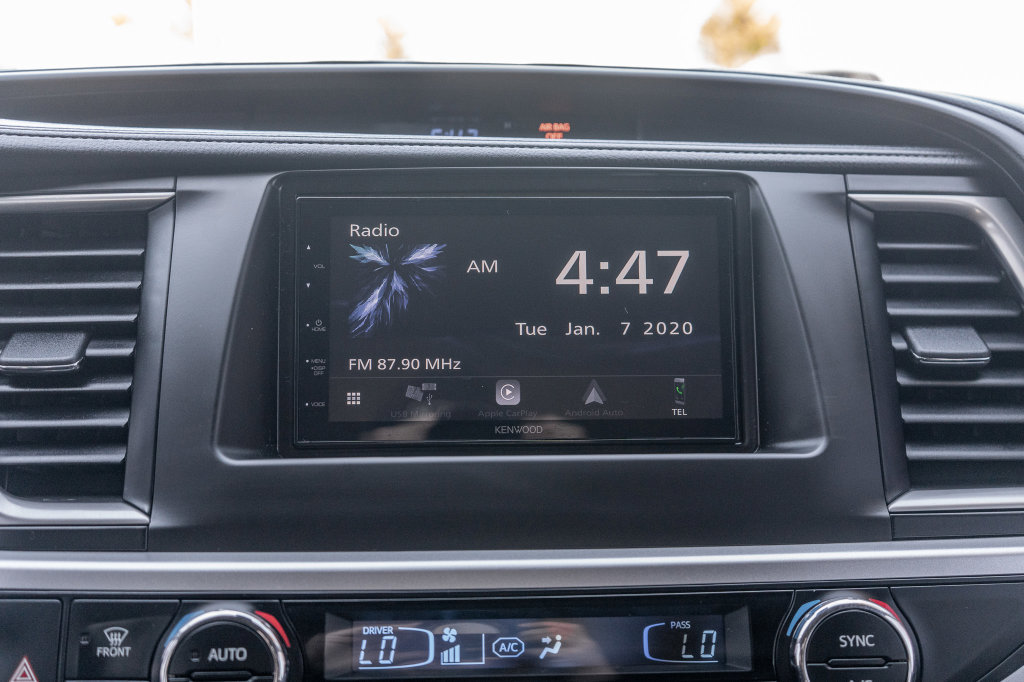 Used 2017 Toyota Highlander SE AWD/4WD image 31