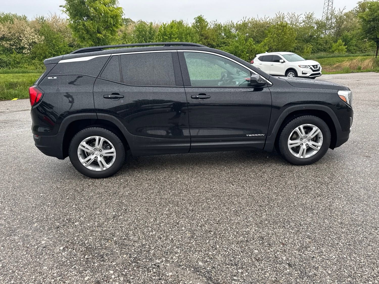 Used 2019 GMC Terrain SLE w/ Driver Convenience Package FWD image 6