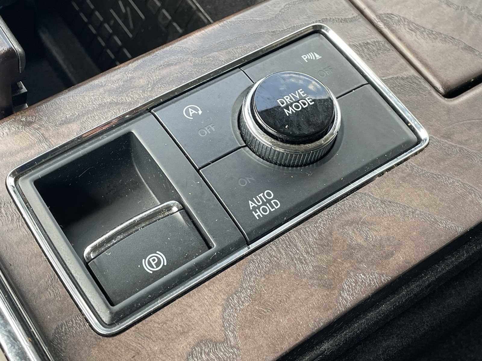 Used 2019 Lincoln Navigator Select image 25