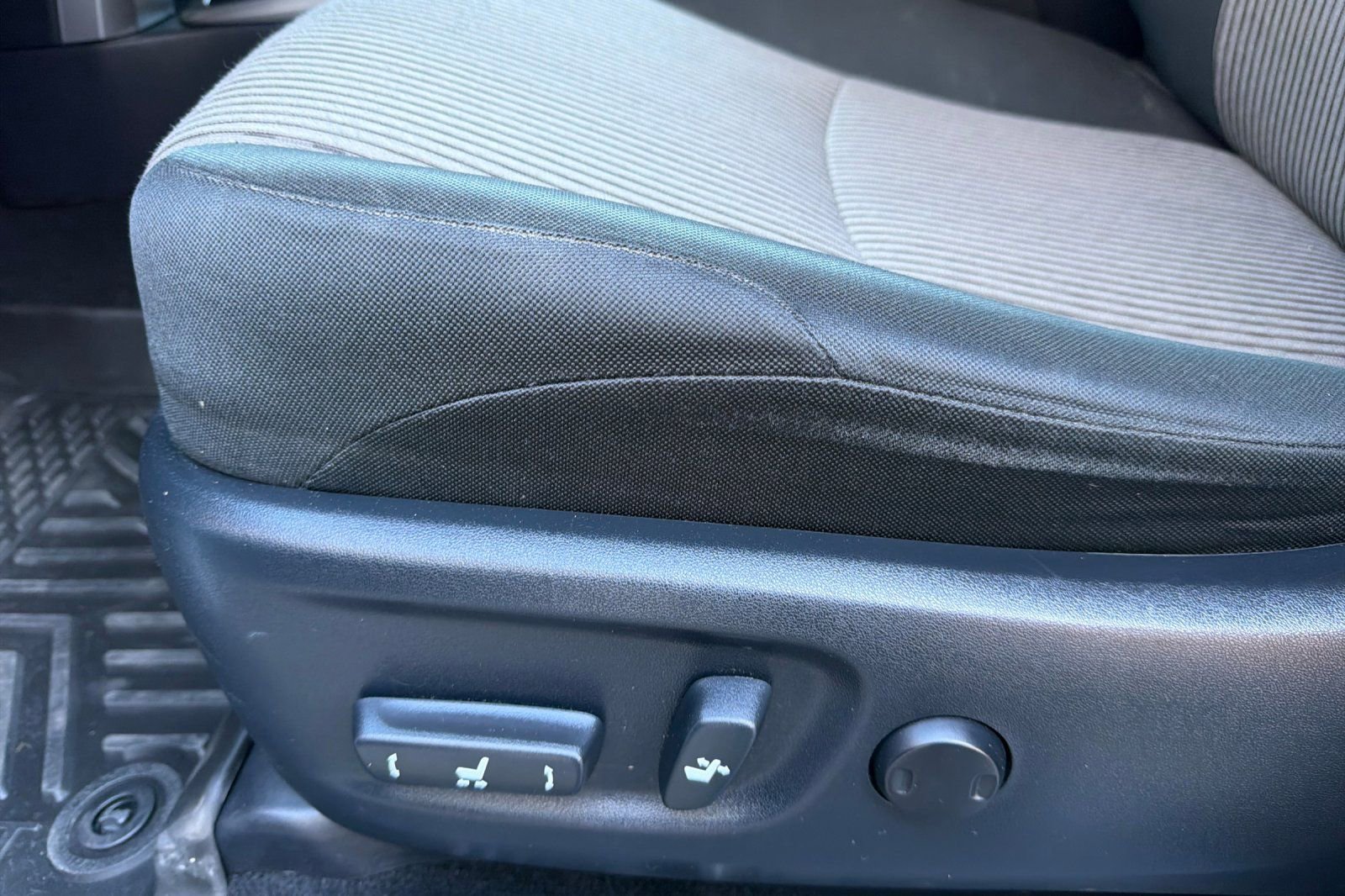 Used 2024 Toyota 4Runner SR5 image 12