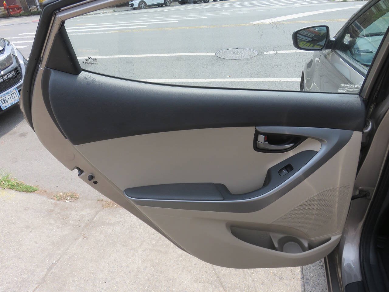 Used 2016 Hyundai Elantra SE FWD image 24