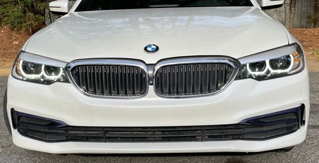 Used 2019 BMW 530i xDrive w/ Premium Package AWD/4WD image 4