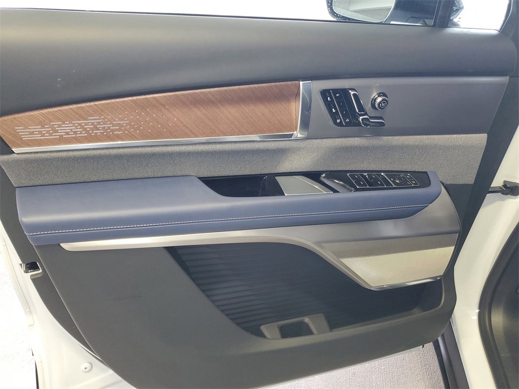 New 2026 Cadillac Vistiq Premium Luxury image 15