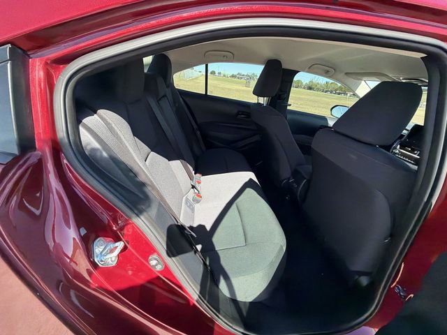 Used 2025 Toyota Corolla LE image 25