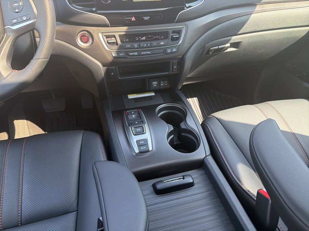 Used 2023 Honda Passport TrailSport image 16