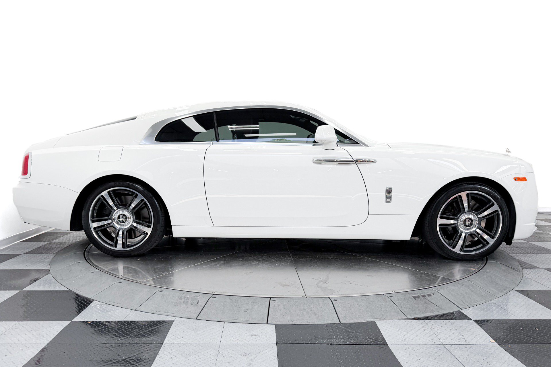 Used 2019 Rolls-Royce Wraith RWD image 35