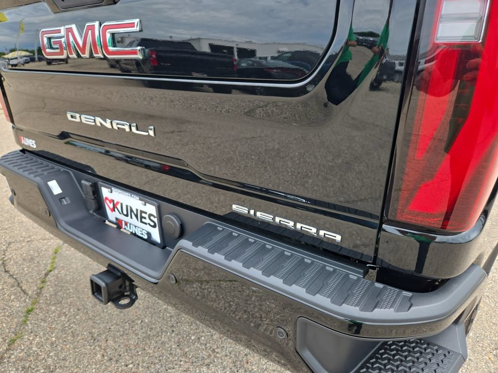 New 2026 GMC Sierra 2500 Denali w/ Denali Reserve Package AWD/4WD image 39