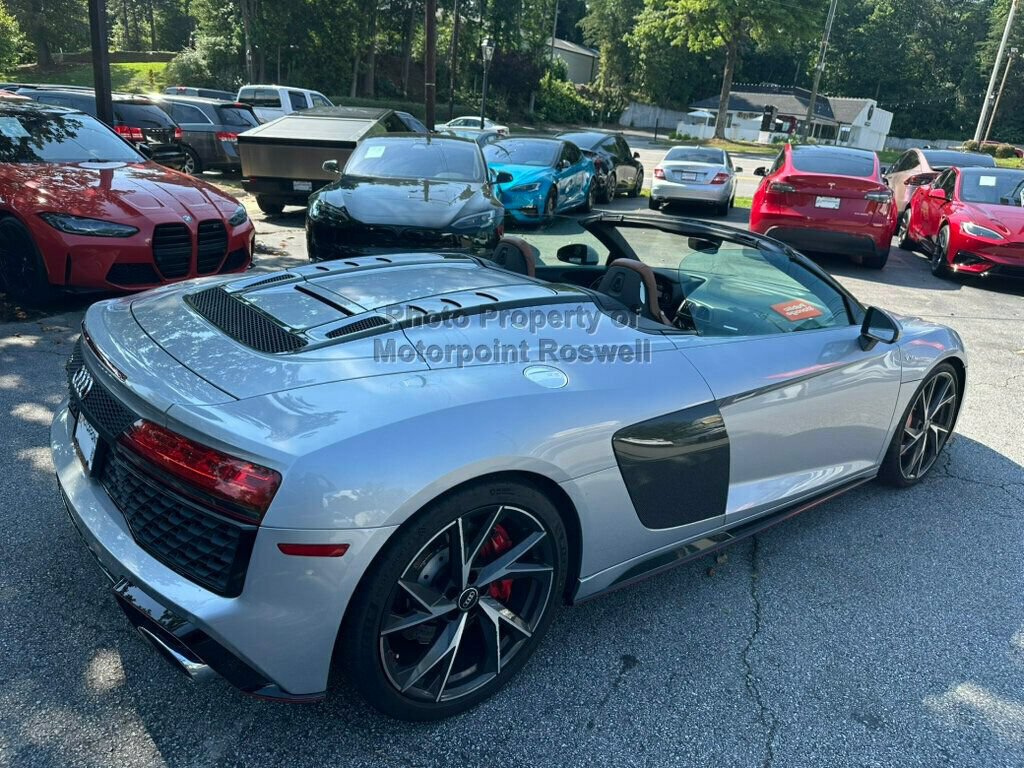 Used 2021 Audi R8 V10 w/ Premium Package RWD image 14