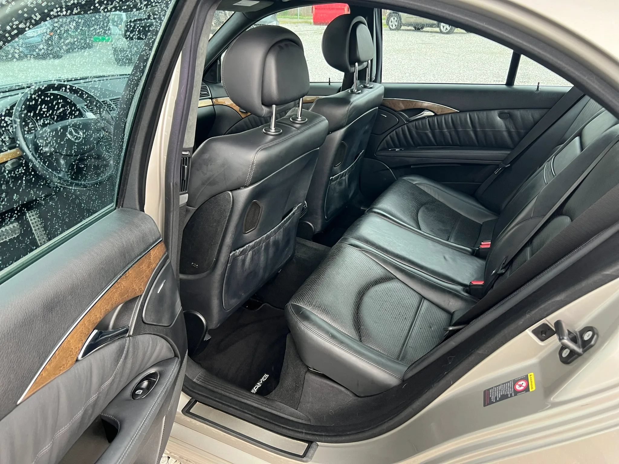 Used 2009 Mercedes-Benz E 63 AMG Sedan image 11