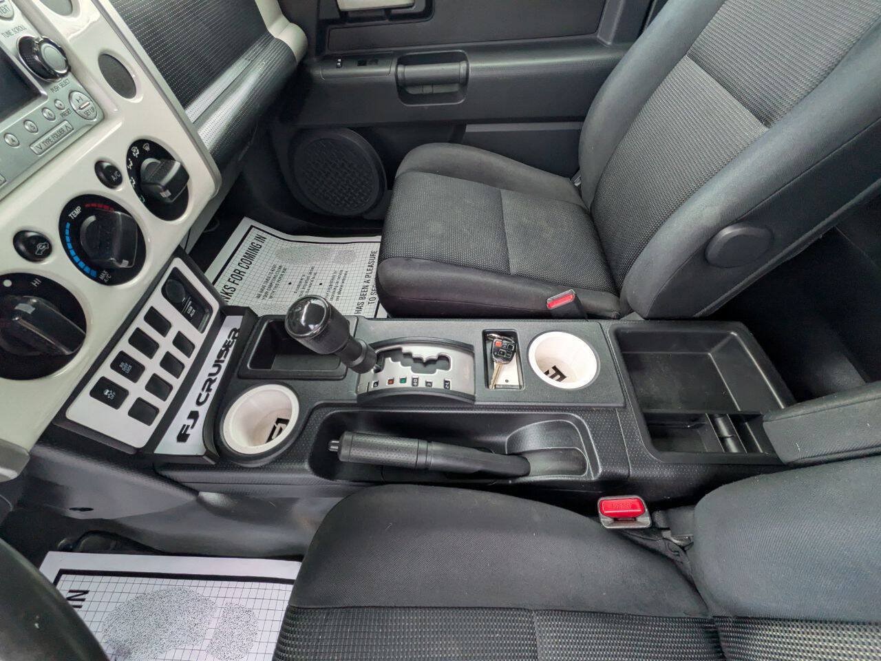 Used 2014 Toyota FJ Cruiser 2WD w/ Convenience Package image 15