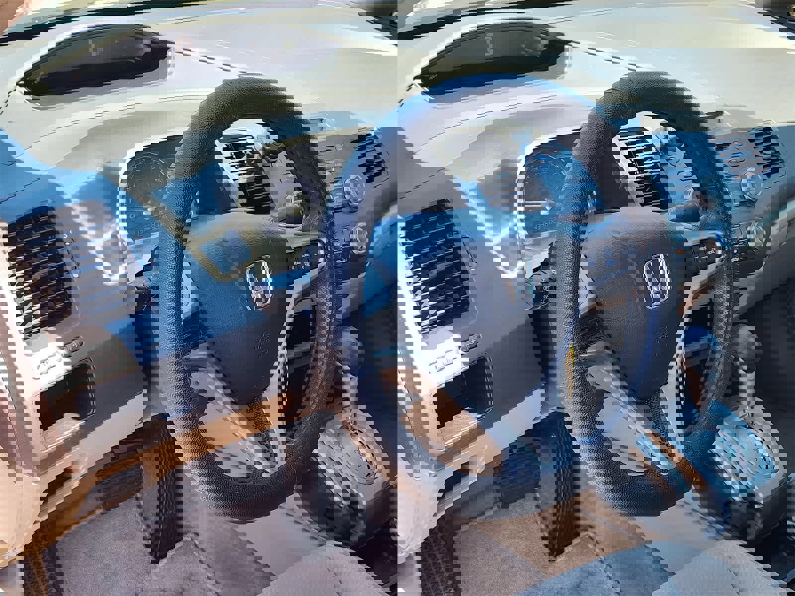 Used 2010 Honda Civic LX image 2