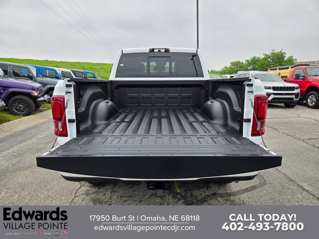 New 2026 RAM 3500 Laramie AWD/4WD image 30