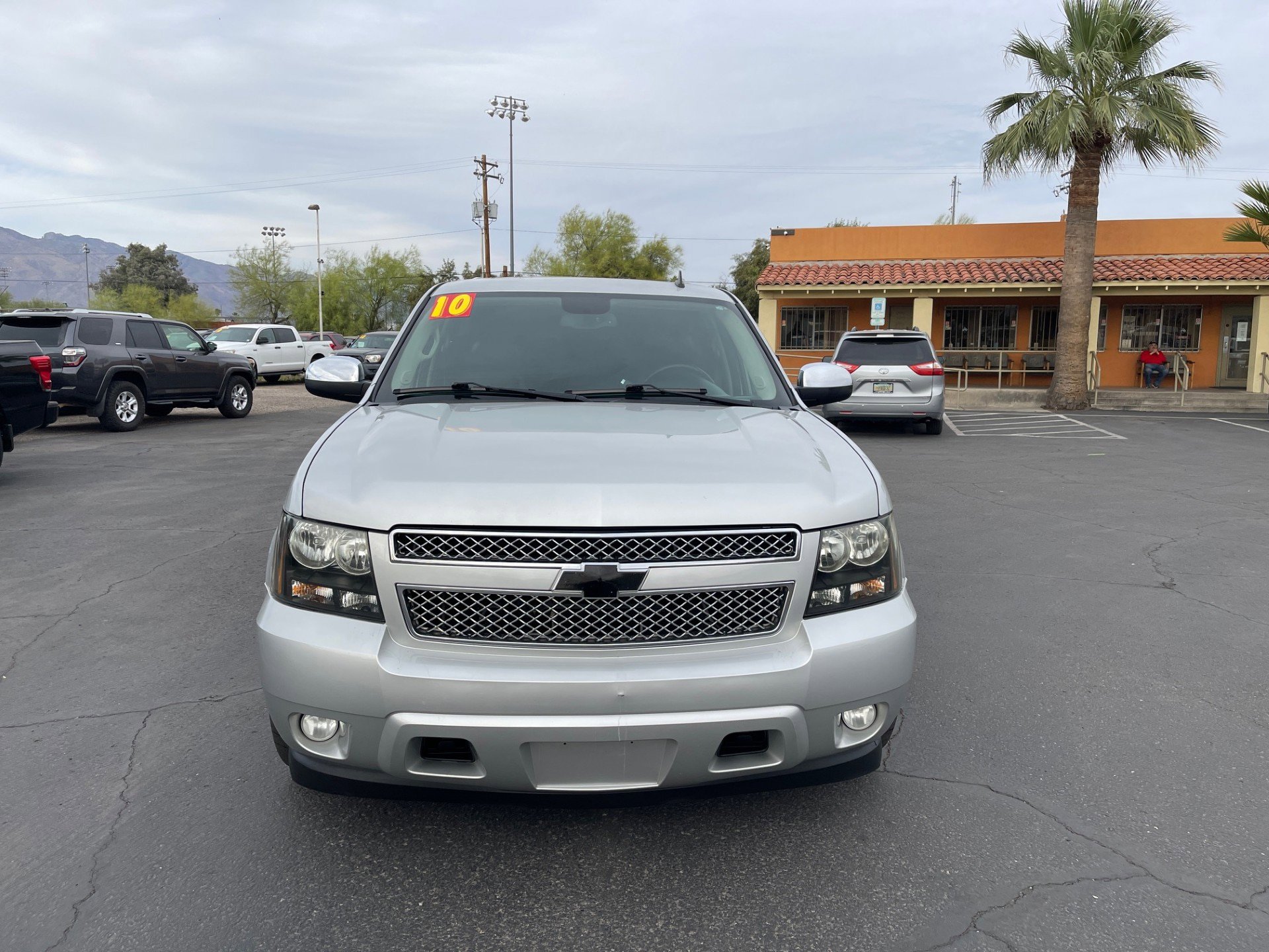 Used 2010 Chevrolet Tahoe LTZ RWD image 8