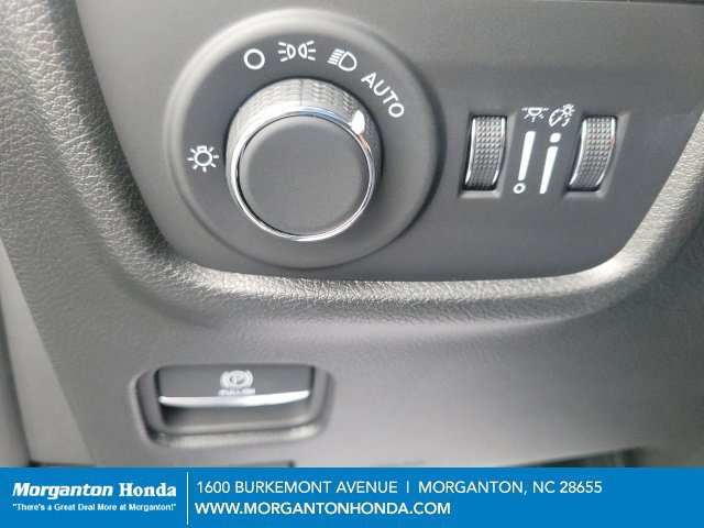 Used 2025 Jeep Grand Cherokee L Altitude RWD image 20