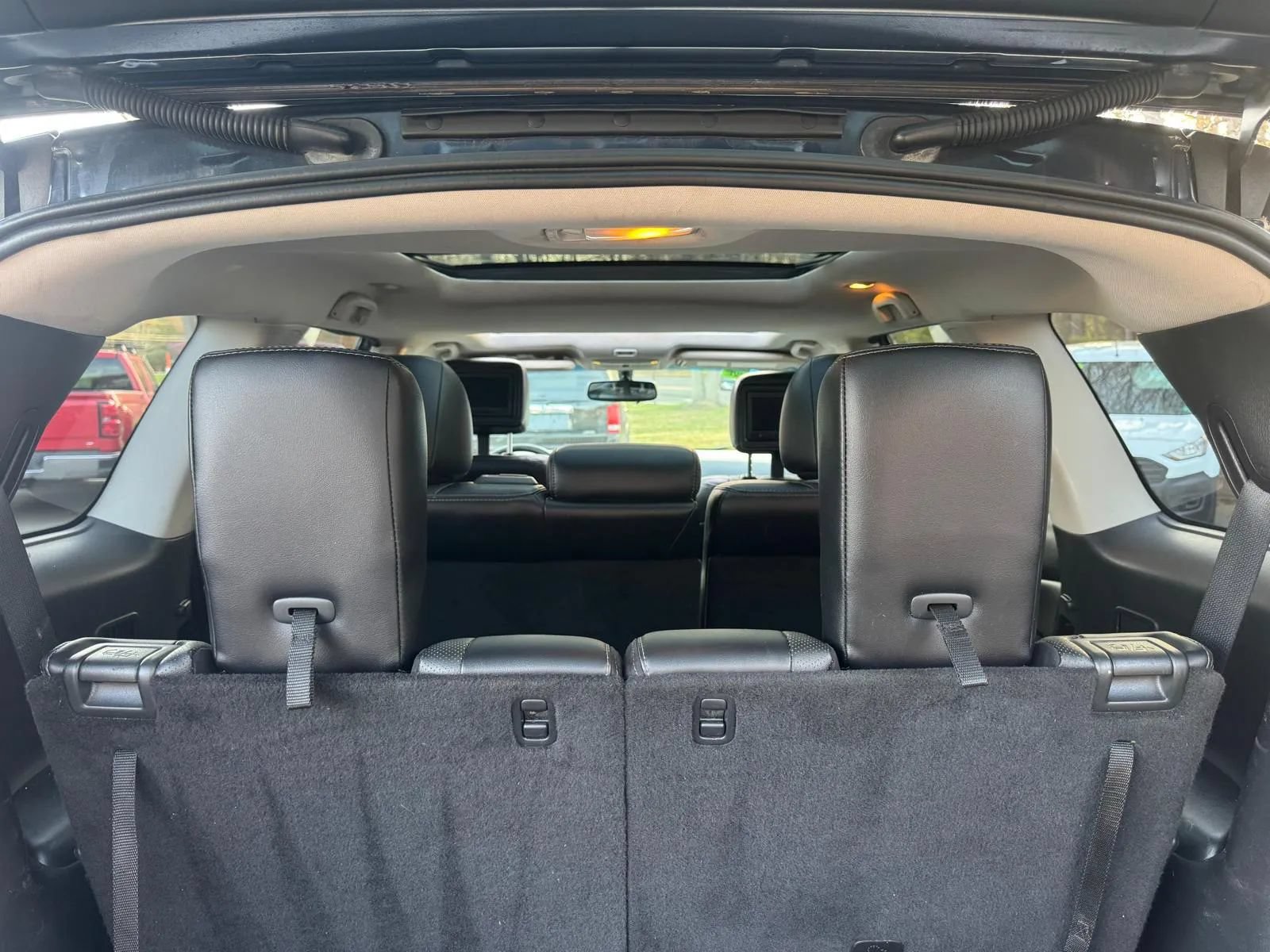 Used 2014 Nissan Pathfinder Platinum w/ Platinum Premium Package AWD/4WD image 29
