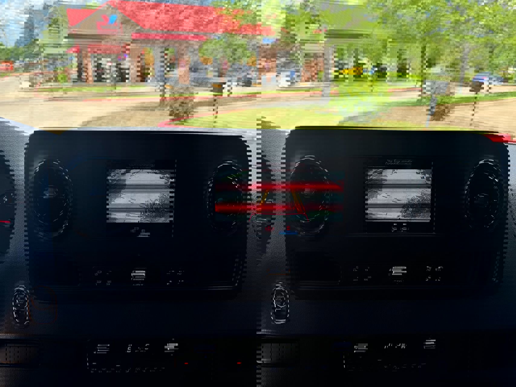 Used 2019 Mercedes-Benz Sprinter 2500 image 33