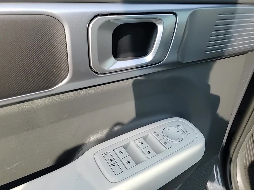 New 2026 Hyundai Santa Fe SE image 12