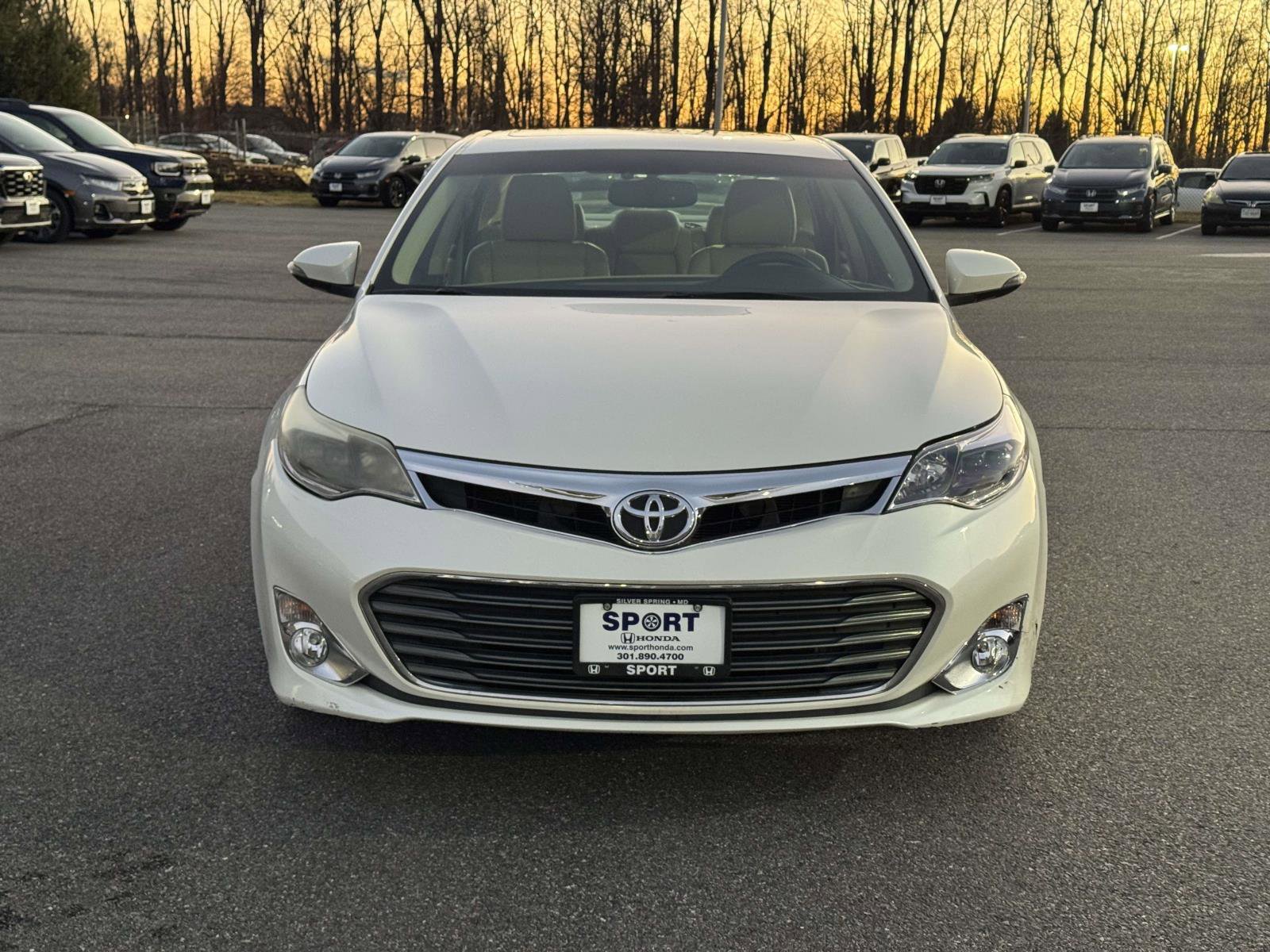 Used 2013 Toyota Avalon Limited image 28