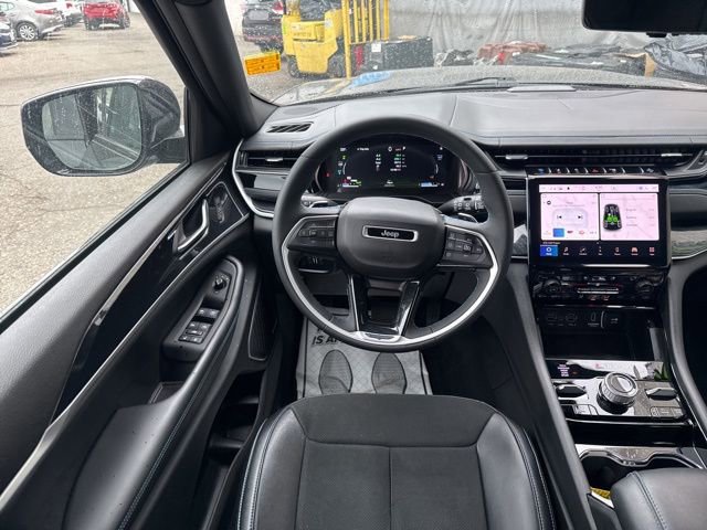 Used 2022 Jeep Grand Cherokee Trailhawk w/ Luxury Tech Group III AWD/4WD image 27