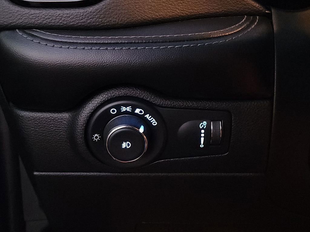 Used 2022 Dodge Durango GT image 22