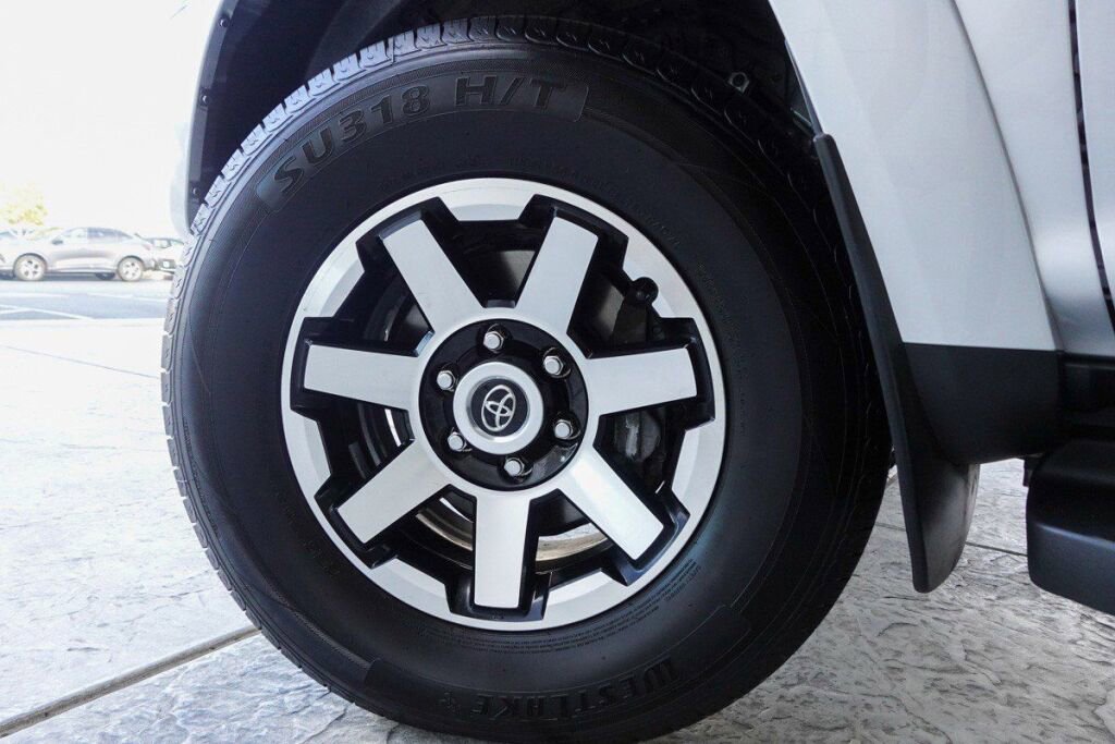 Certified 2022 Toyota 4Runner TRD Off-Road image 13