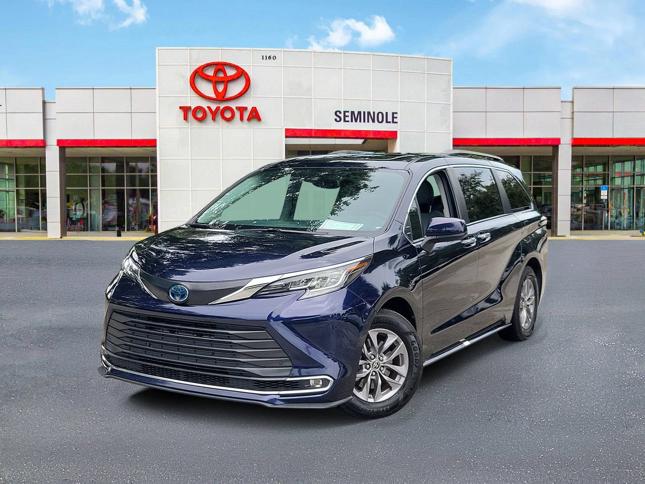 Used 2023 Toyota Sienna XLE FWD 360° Tour