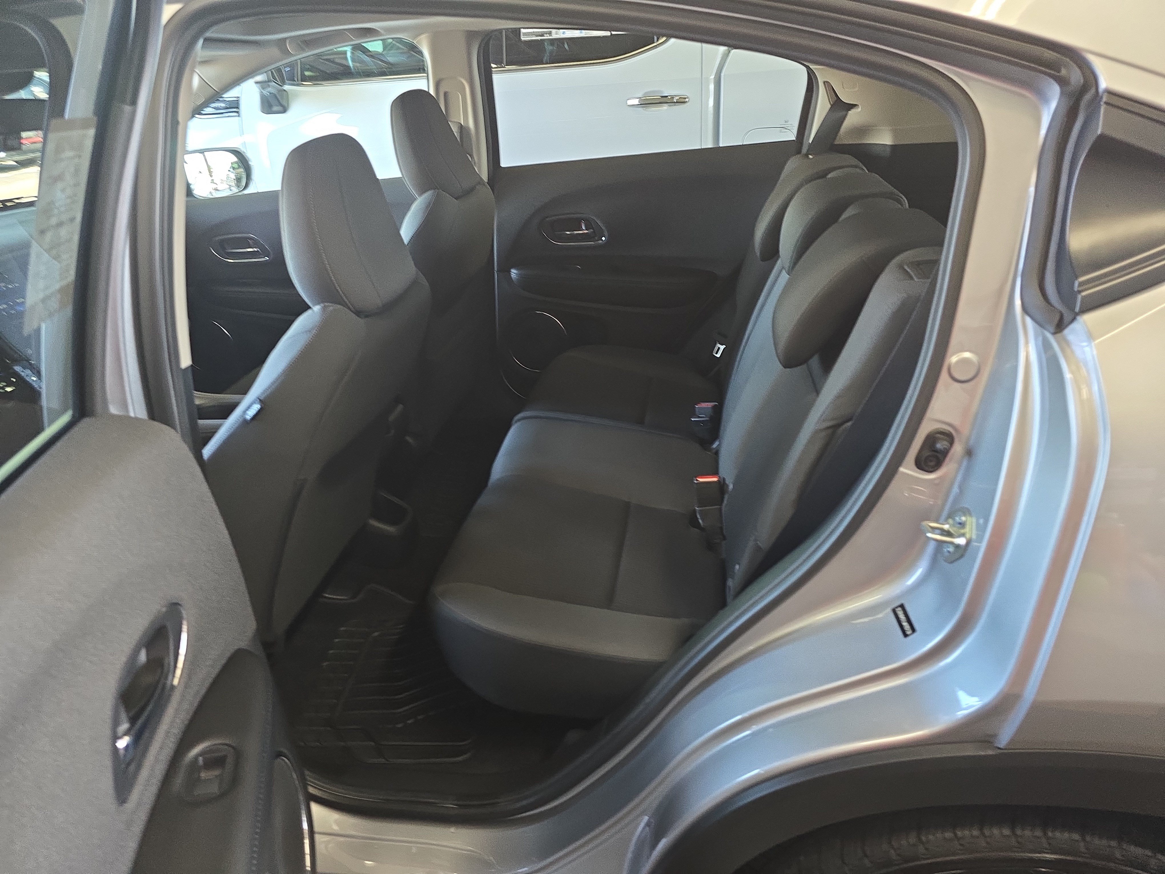 Used 2020 Honda HR-V EX image 14