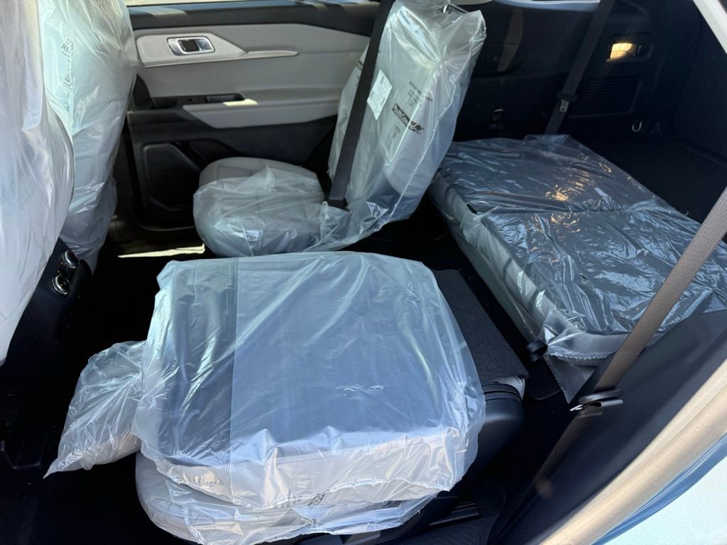 New 2026 Ford Explorer Active w/ Active Comfort Package AWD/4WD image 35