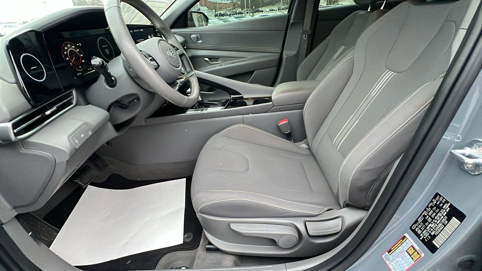 Used 2021 Hyundai Elantra SEL w/ Convenience Package image 21