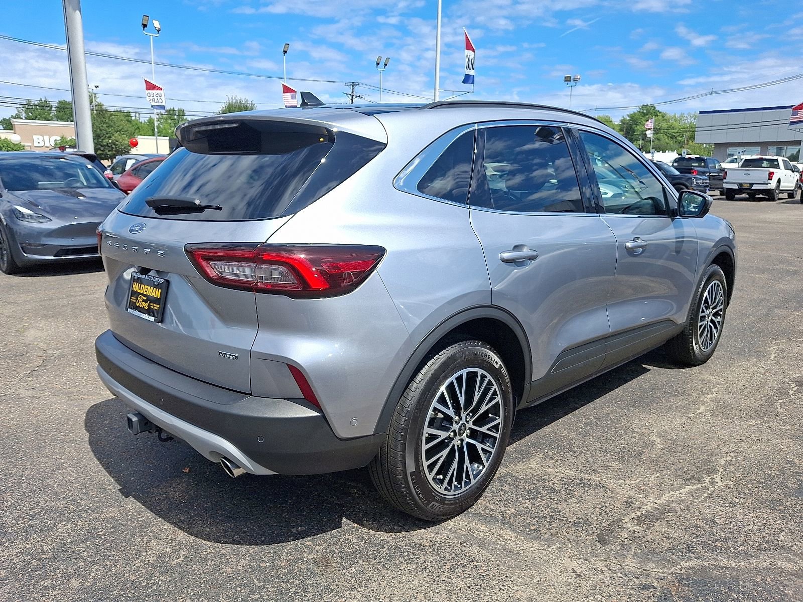 New 2024 Ford Escape SE w/ PHEV Premium Package FWD image 4