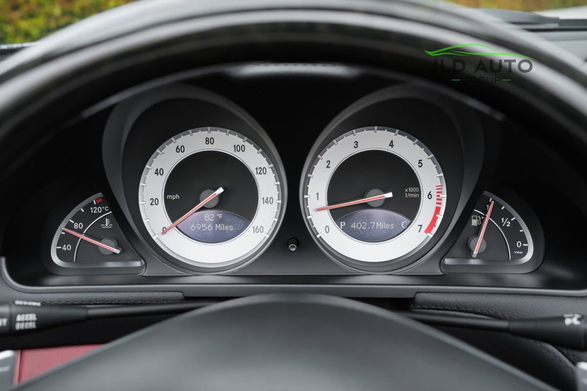 Used 2012 Mercedes-Benz SL 550 image 23