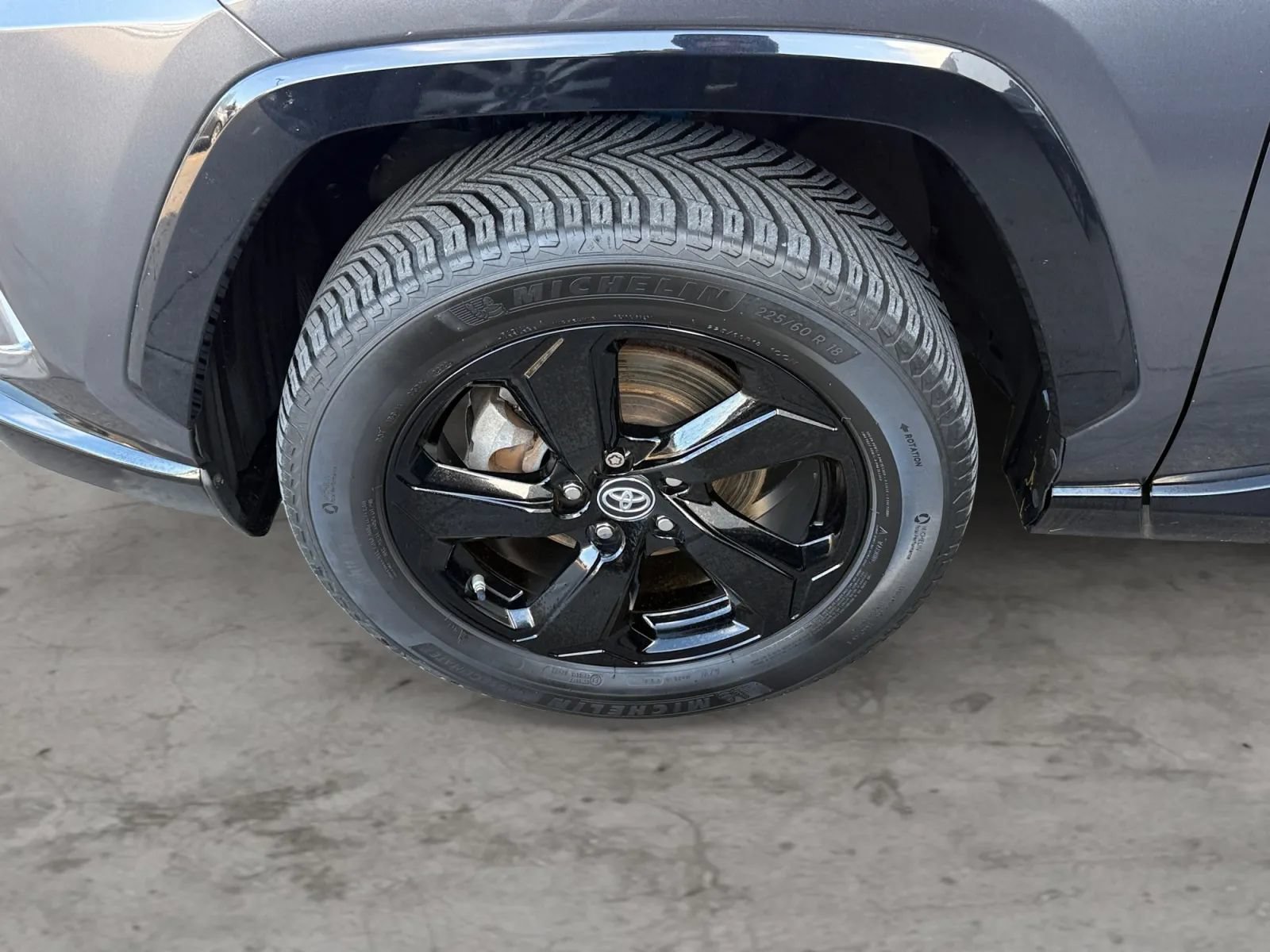 Used 2019 Toyota RAV4 XSE w/ Carpet Mat Package AWD/4WD image 43