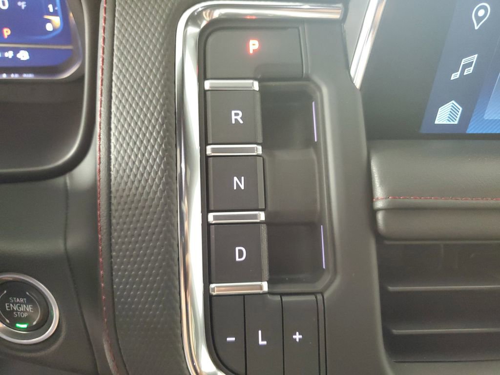 Used 2023 Chevrolet Suburban RST image 20