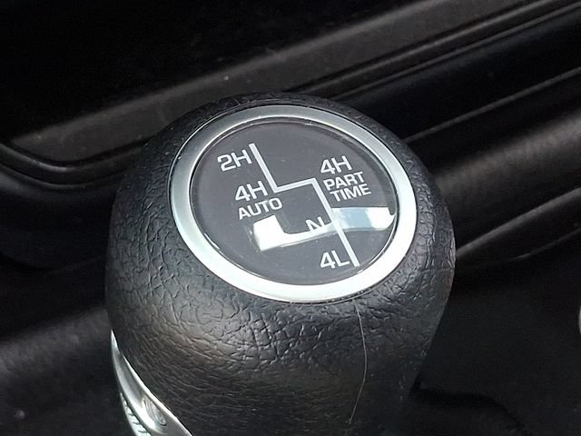 Used 2024 Jeep Wrangler Unlimited Sahara AWD/4WD image 24