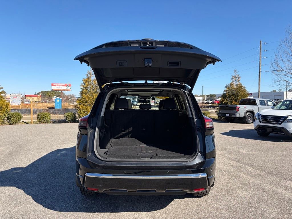 Certified 2025 Nissan Rogue Platinum w/ Platinum Premium Package image 6