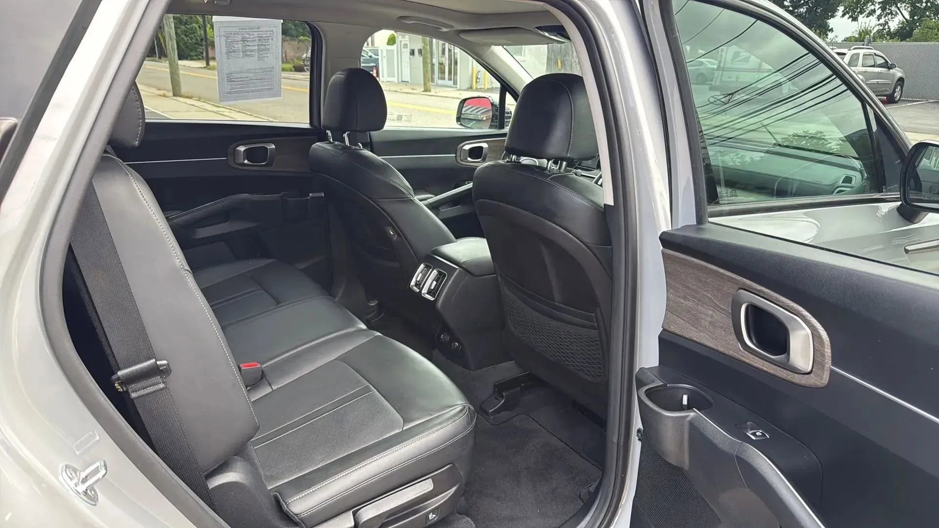 Used 2022 Kia Sorento S w/ Panoramic Sunroof Package image 26