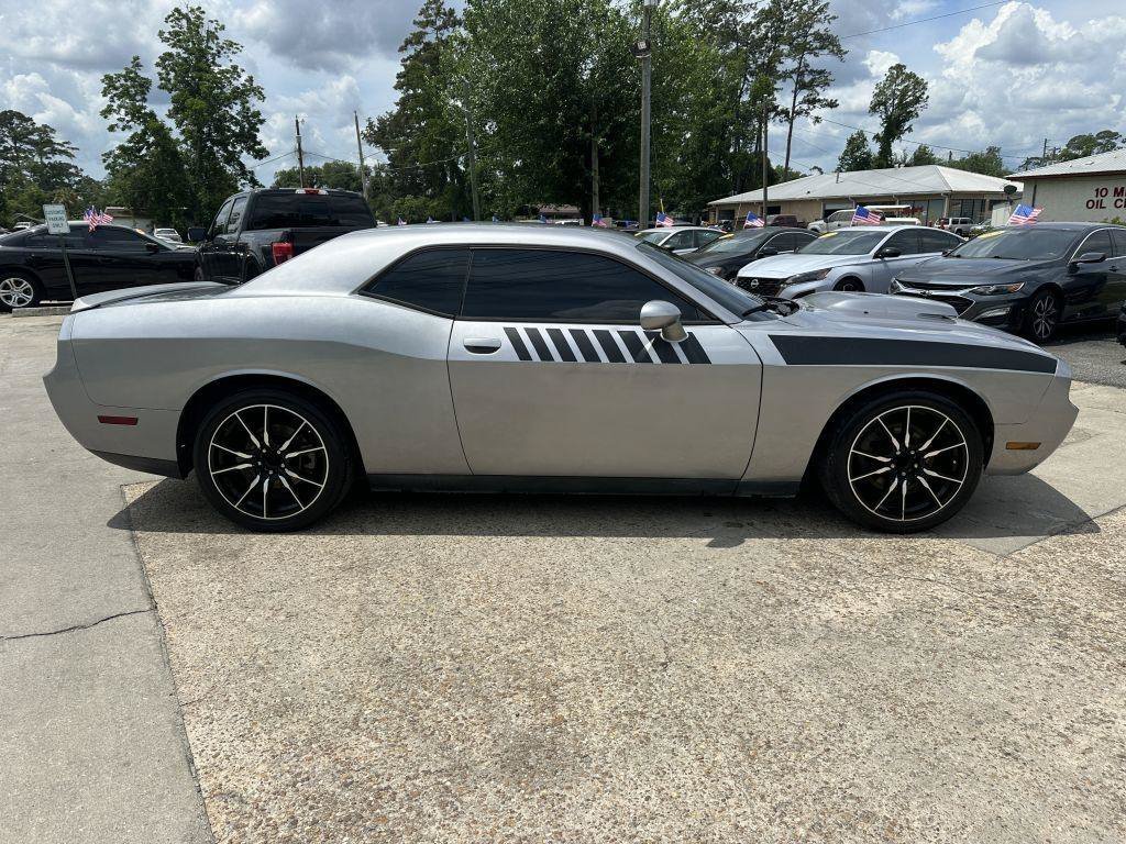 Used 2014 Dodge Challenger R/T RWD image 4