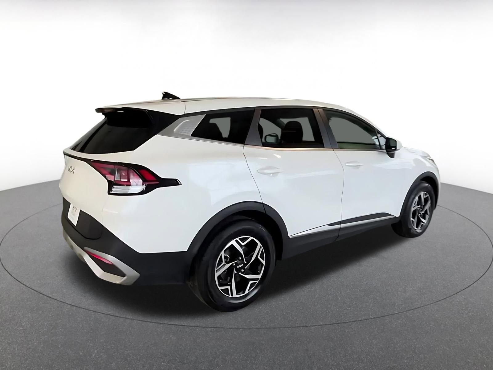 Used 2025 Kia Sportage LX image 21