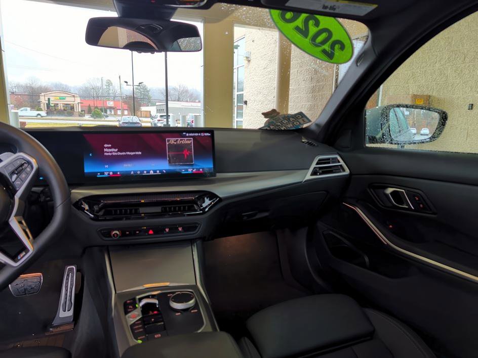 Used 2026 BMW 330i xDrive Sedan image 10