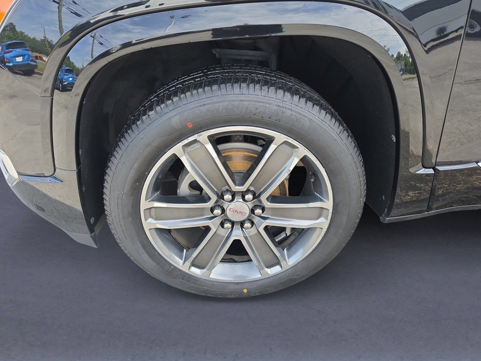 Used 2018 GMC Acadia Denali w/ Technology Package FWD image 35