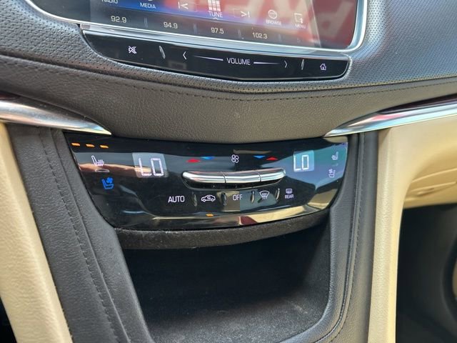 Used 2019 Cadillac XT5 Premium Luxury AWD/4WD image 30